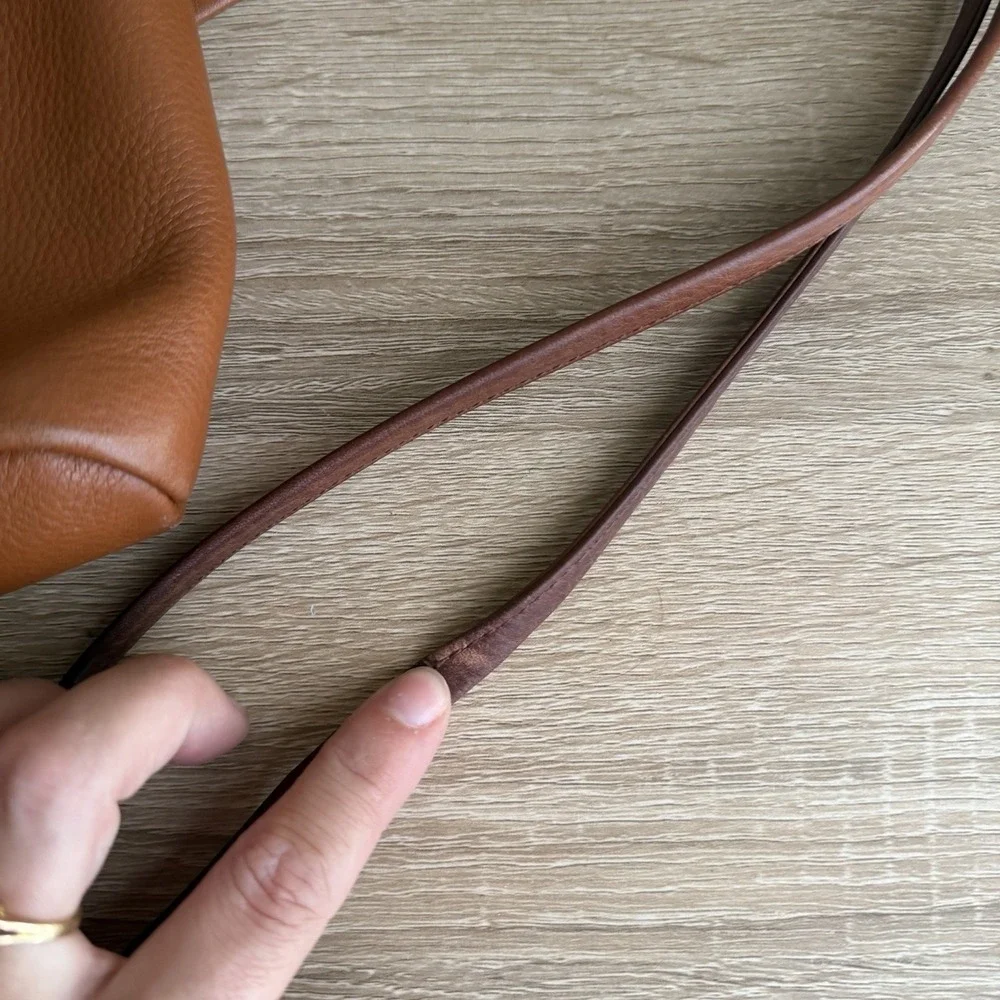 Hobo Fern Saddle Bag Leather Crossbody Bag With Zipper Vintage Western Classic